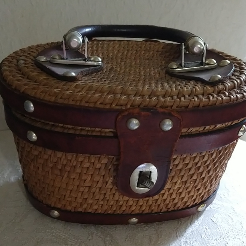 Antique picniç bag style small purse